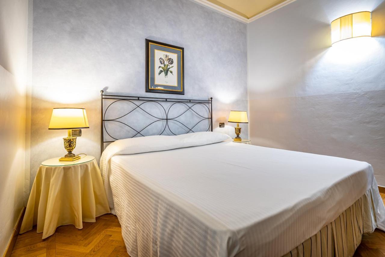 Palazzo Gamba Apartments Al Duomo Florence Luaran gambar