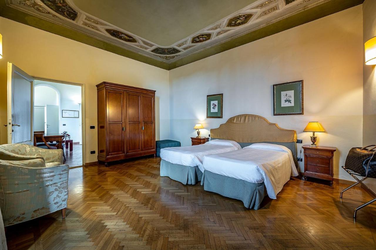 Palazzo Gamba Apartments Al Duomo Florence Luaran gambar