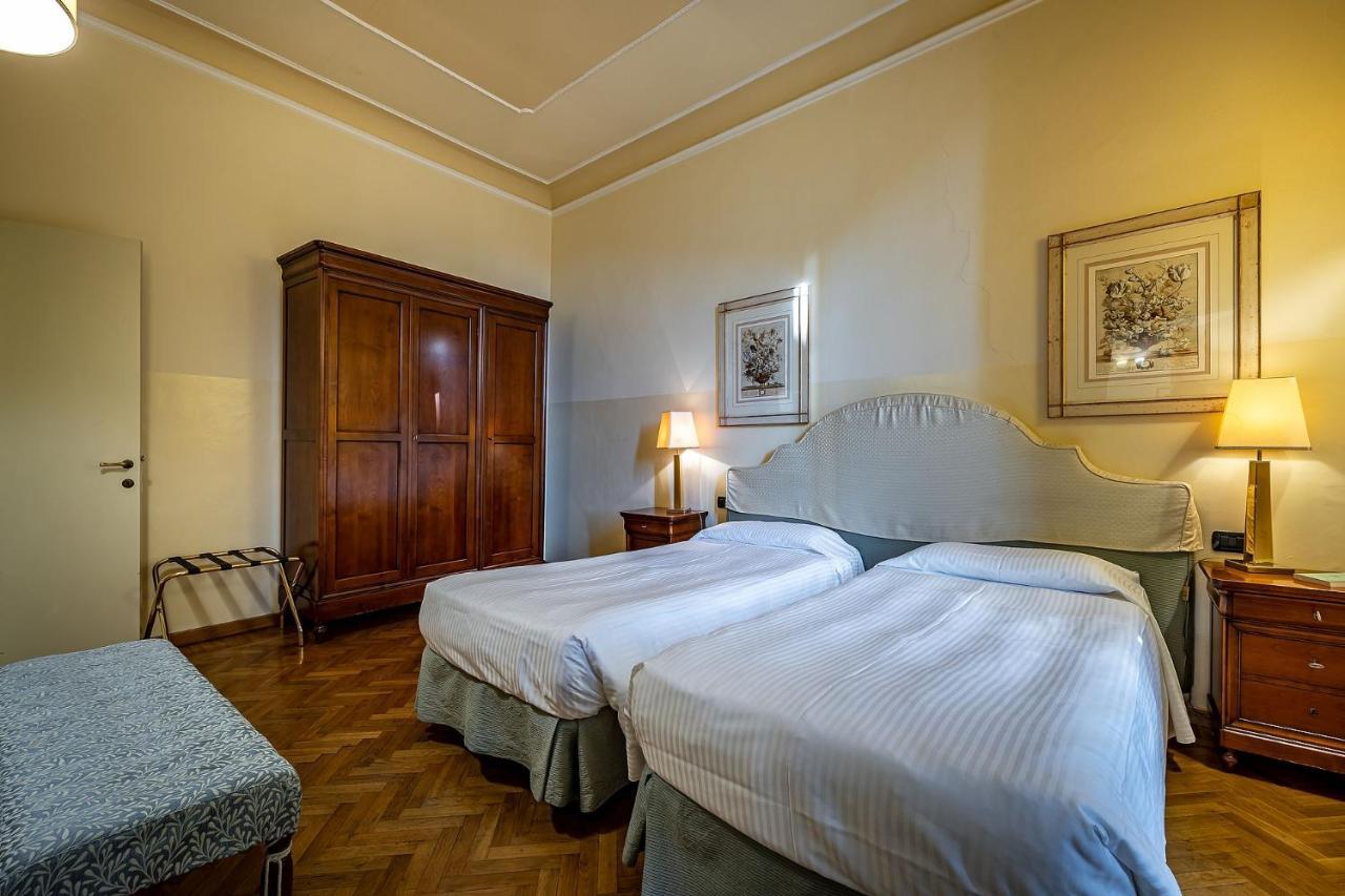 Palazzo Gamba Apartments Al Duomo Florence Luaran gambar