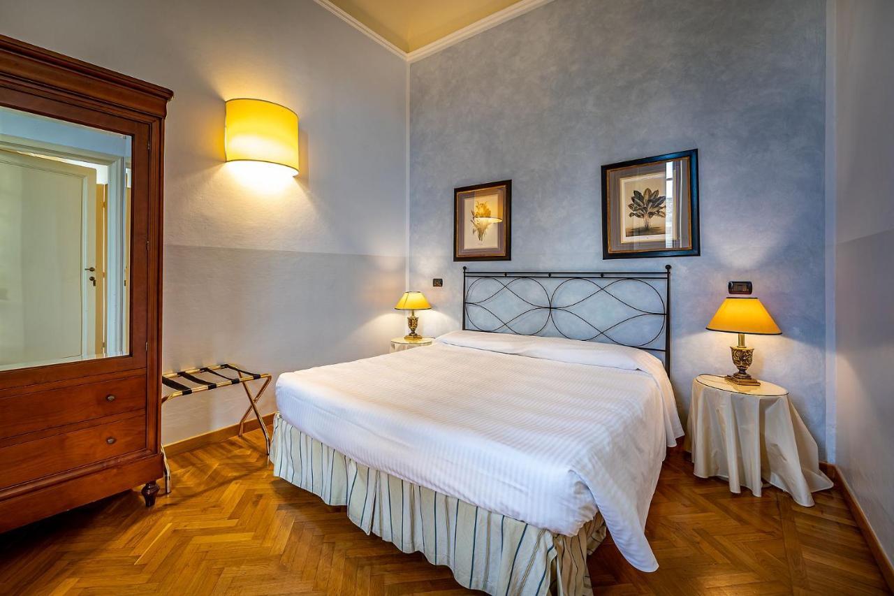 Palazzo Gamba Apartments Al Duomo Florence Luaran gambar