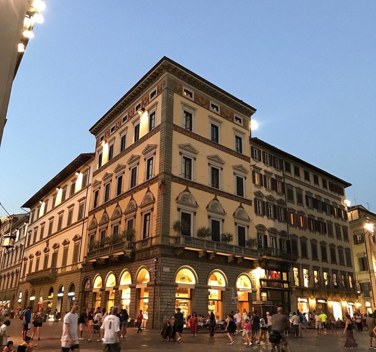 Palazzo Gamba Apartments Al Duomo Florence Luaran gambar