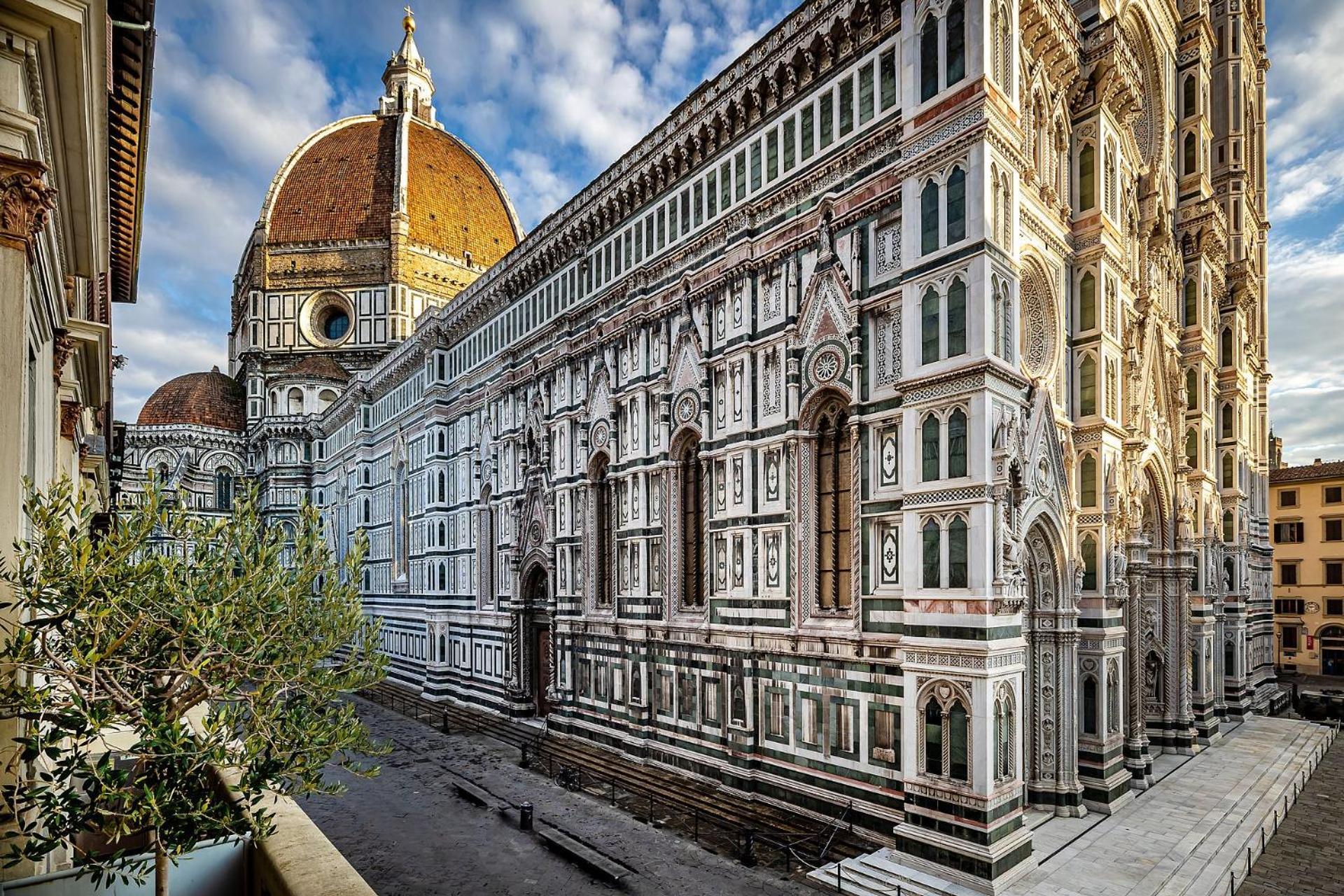 Palazzo Gamba Apartments Al Duomo Florence Luaran gambar
