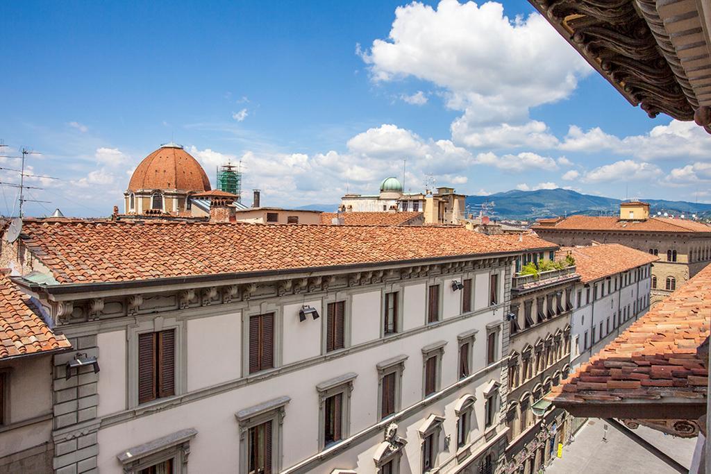 Palazzo Gamba Apartments Al Duomo Florence Luaran gambar